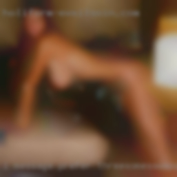 I message prefer (threesomes/swapping/orgies).